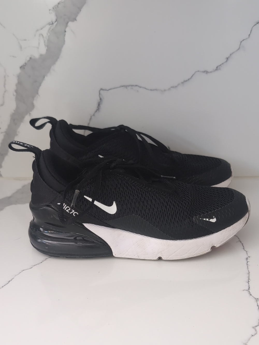 Nike Air Max 270 Kids Youth Size 2.5 Black And White